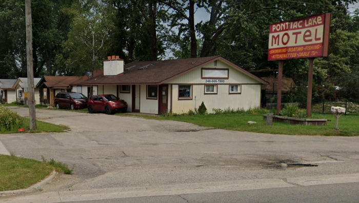 Pontiac Lake Motel - 2022 Street View